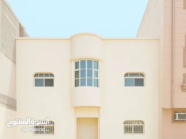 300 m2 More than 6 bedrooms Townhouse for Sale in Farwaniya Ferdous