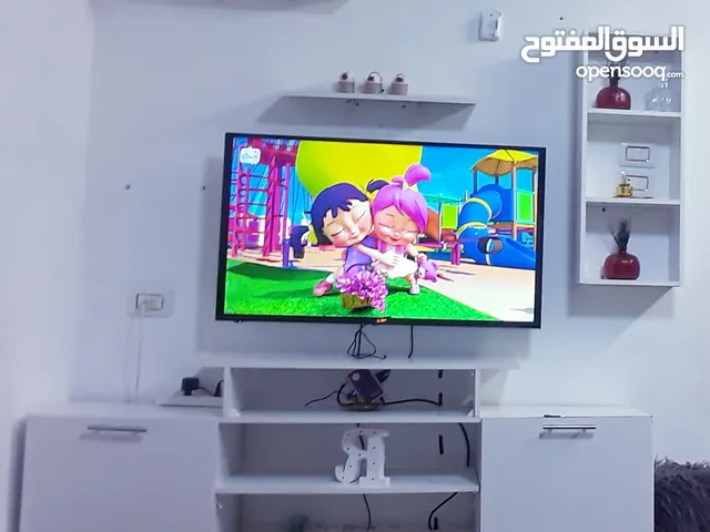 طاوله شاشه استخدام بسيط