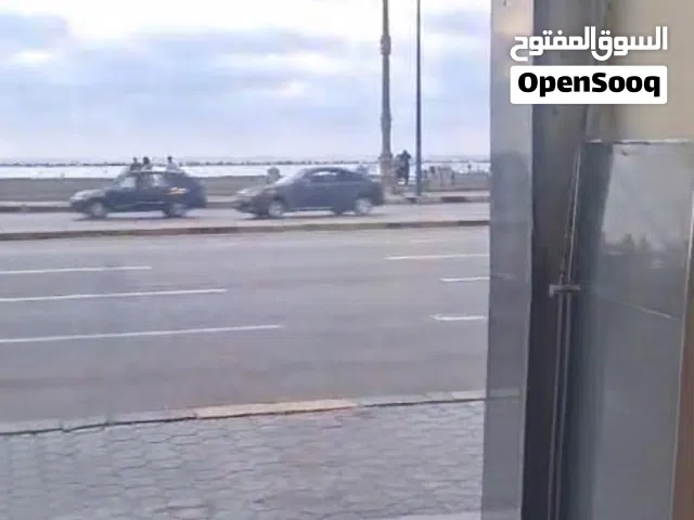 كود(531)محل(30م) للايجار علي البحر مباشر بسيدي بشربحري