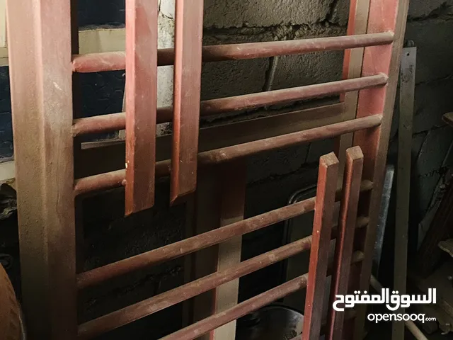 شبابيك بيت حديد قوي جداً وما مستعملات عدد 2 قياس 150x150 + 150x80