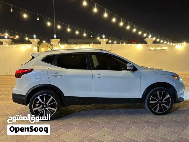 Used Nissan Rogue in Sharjah