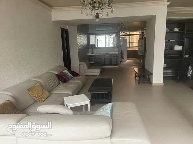 165 m2 5 Bedrooms Apartments for Sale in Beirut Hamra