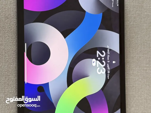 Apple iPad Air 4 64 GB in Al Ain