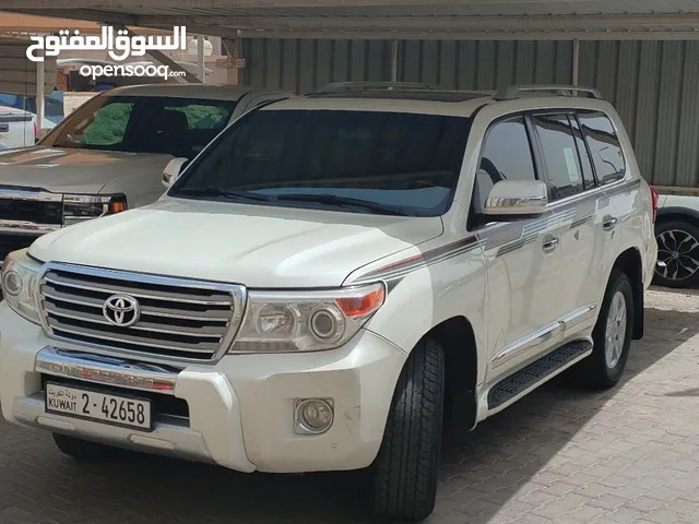 Used Toyota Land Cruiser in Mubarak Al-Kabeer