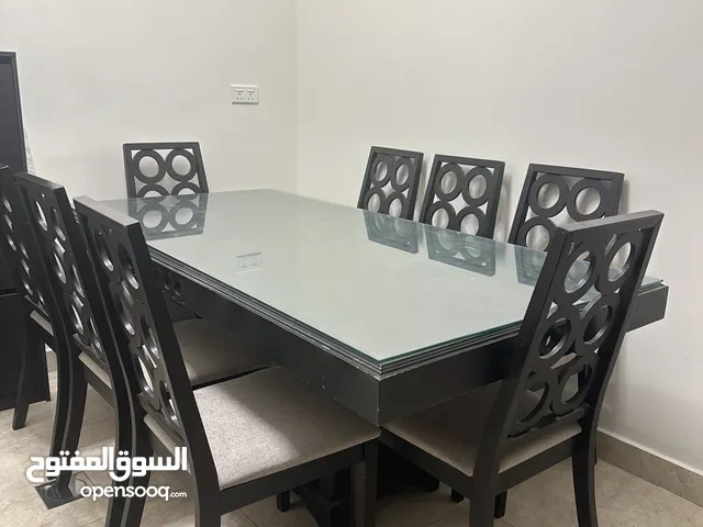 طاولة طعام خشب