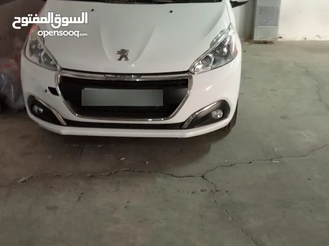 بيجو 208 موديل 2018 للبيع ماشية 34 الف