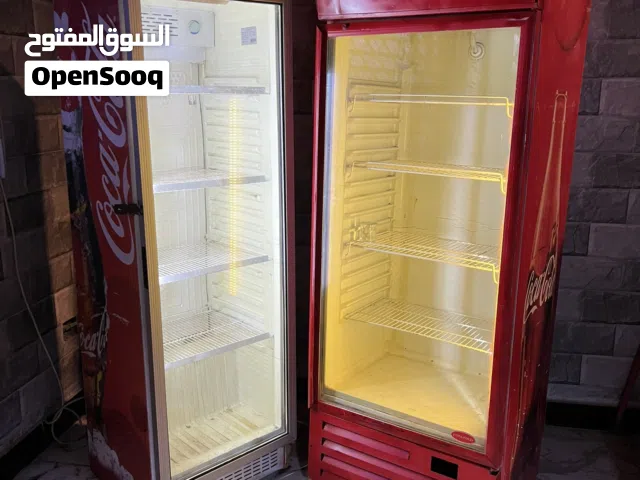 عارضات محل للبيع