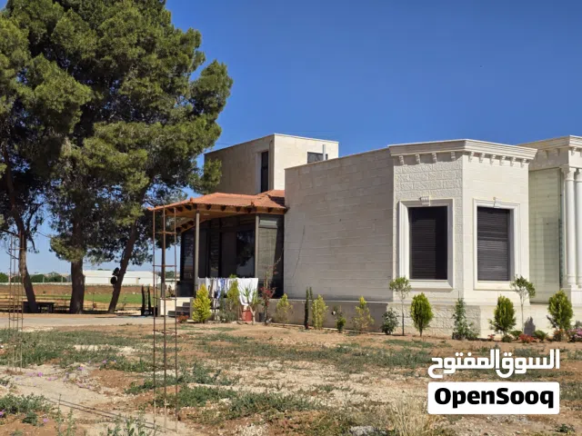 280 m2 3 Bedrooms Villa for Sale in Amman Airport Road - Manaseer Gs