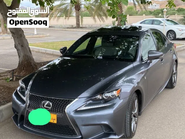 لكزس آي اس 250