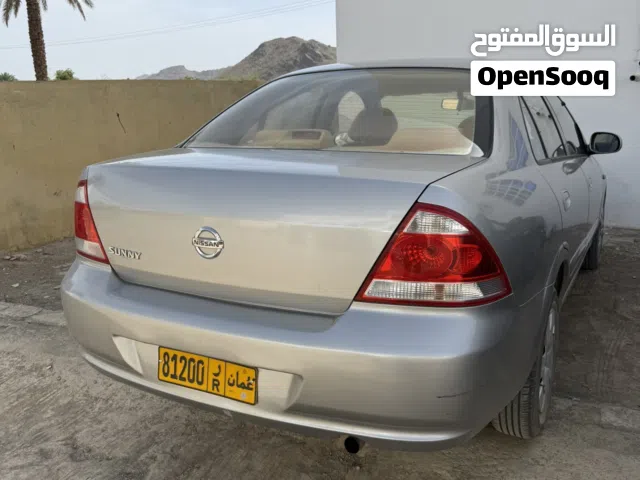 2009 نيسان صني SL