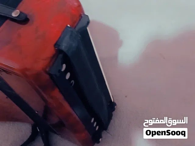 اكرديم مسعمل ونضيف