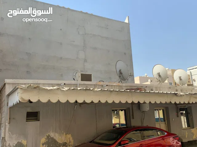 للبيع منزل قديم في الرفاع بوكوارة