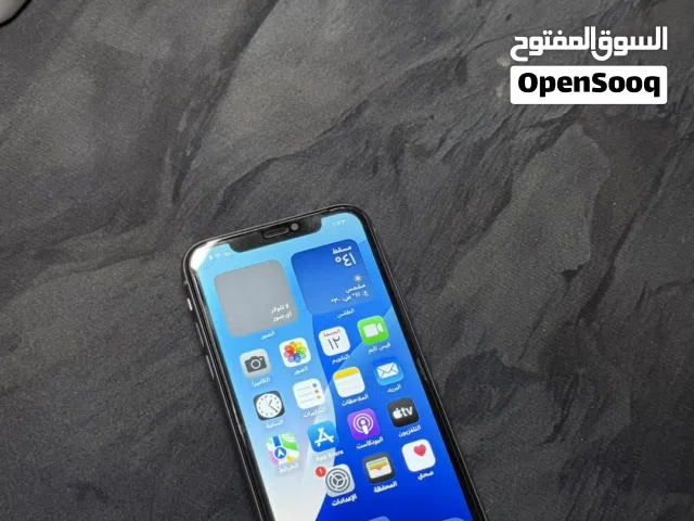 Apple iPhone 11 64 GB in Al Dakhiliya