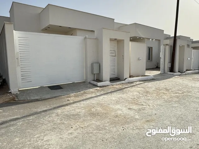 135 m2 3 Bedrooms Townhouse for Sale in Tripoli Khallet Alforjan
