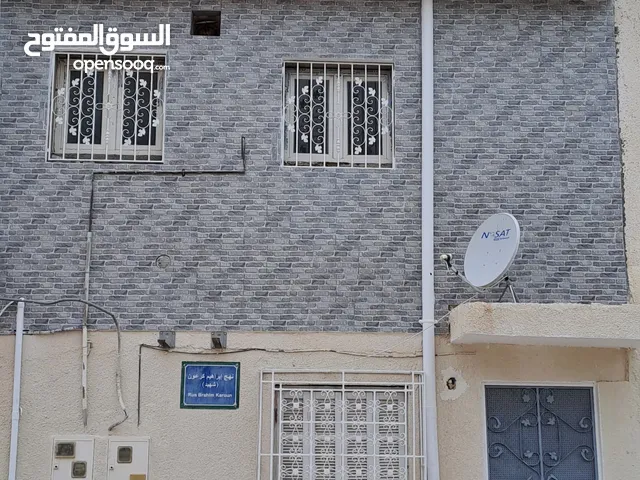1 m2 2 Bedrooms Townhouse for Rent in Tunis Other