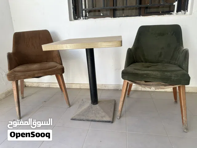 كراسي وطولات مستعملة