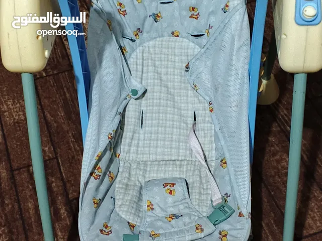 مرجيحة اطفال تعمل على البطاريات 10دنانير فقط