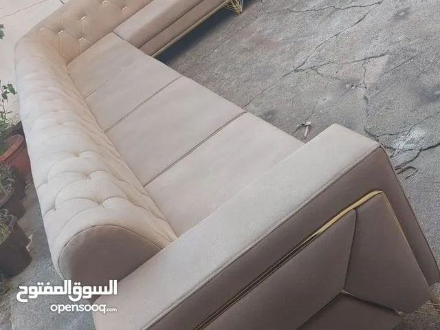 عرض على تنجيد وتفصيل جميع أنواع الكنب