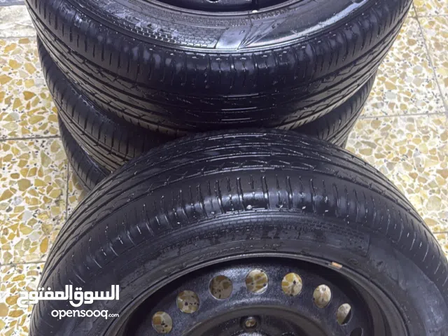 للبيع رنكات مع تايرات حجم 16