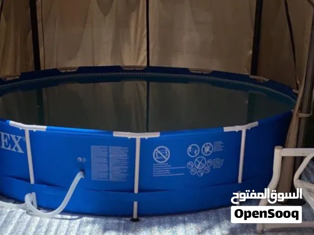 مسبح قطر 3.5 متر وعمق 1 متر