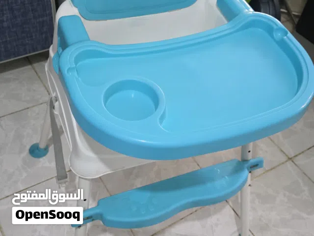 كرسي طعام للأطفال