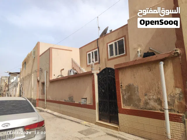 منزل في سوق الجمعه قرب من سوق الحايس  السعر كزيوني
