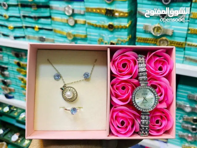 متوفر لدينا اكسسوارات نسائي و رجالي متوفر موديلات مختلفه متوفر توصيل لجميع محافظات العراق