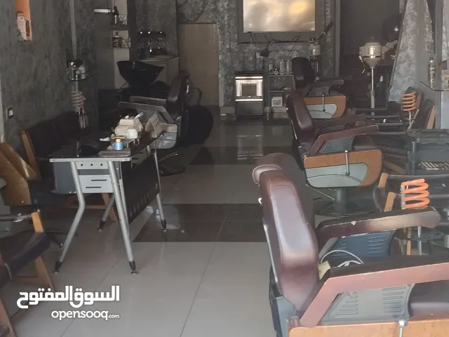 محل للبيع موقع مميز جداً