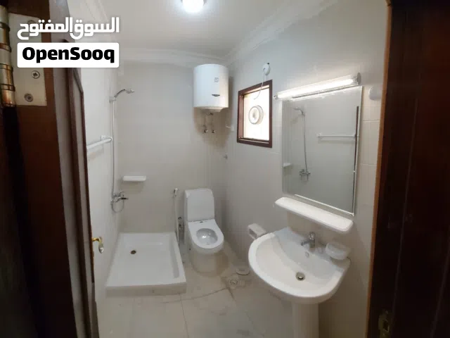 شقق للايجار بالوكره مساحات وبدون عموله مع نصف شهر فرى