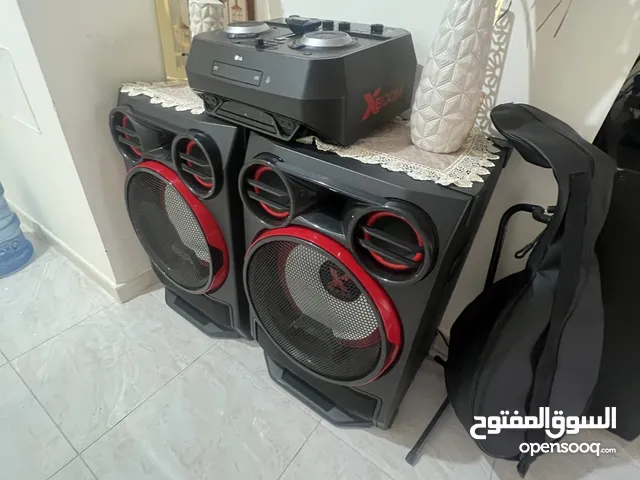 LG CK99 5000W LOUDR Hi-Fi Entertainment System with Karaoke Creator