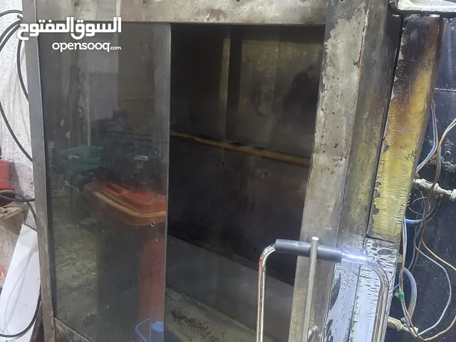 للبيع شواية دجاج بحاله جيده مع شواية كباب بحاله جيده