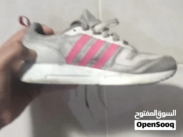 Adidas shoes girls size 37