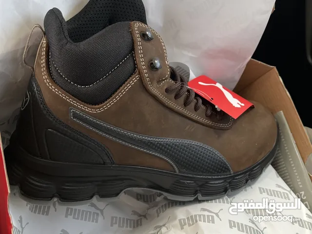 جوتي بوما سيفتي قياس 43 جودة ممتازة جديدة مع الكرتون High quality puma brand safety shoes size 43