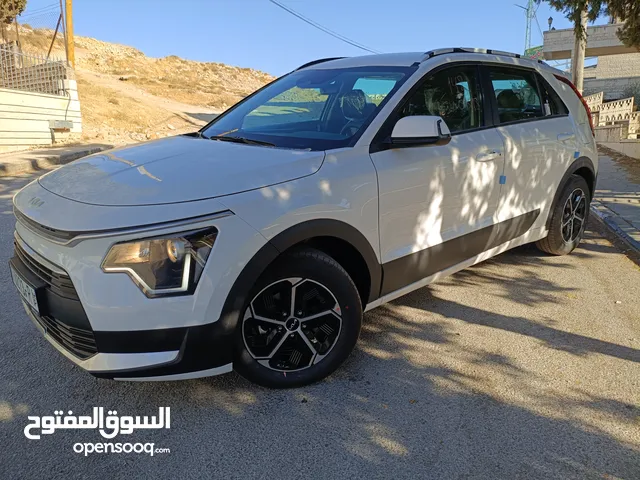 كيا نيرو 2025