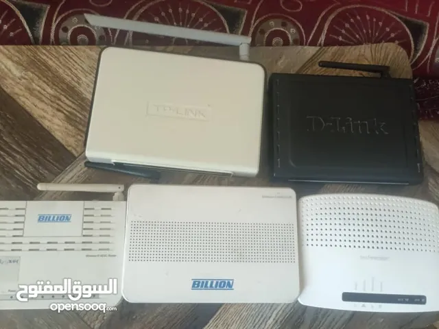 مجموعة من المودمات للإنترنت عبر خط الهاتف الثابت adslً