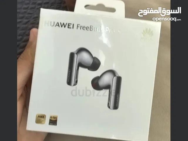  Headsets for Sale in Sharjah