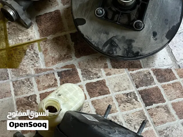 للبيع بوستر وماستر سلندر مستعملين