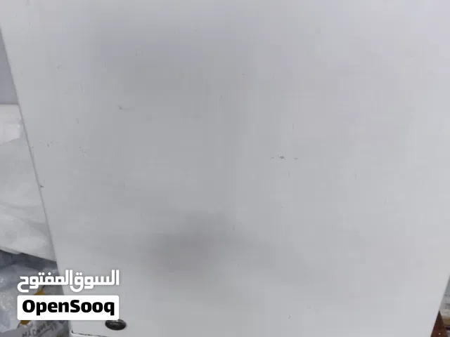 ثلاجة صغيرة