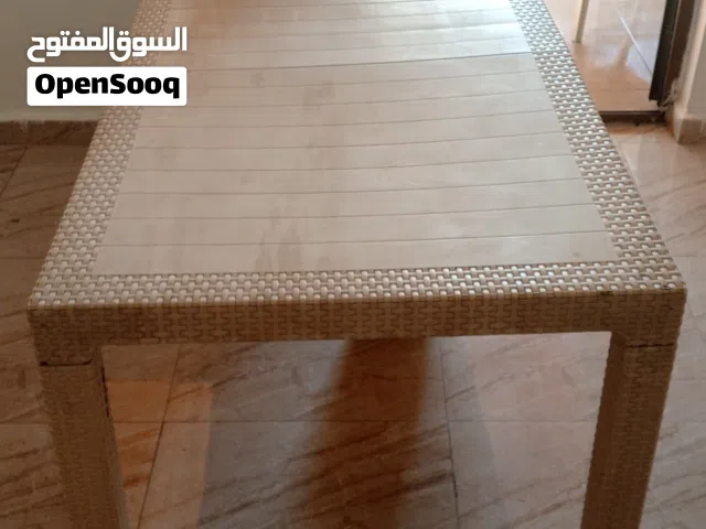طاوله حديقه