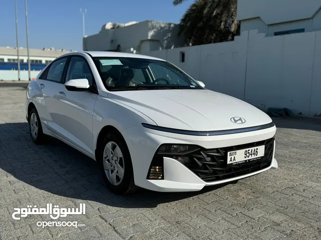 Sedan Hyundai in Dubai