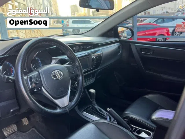 2015 تويوتا كورولا SE