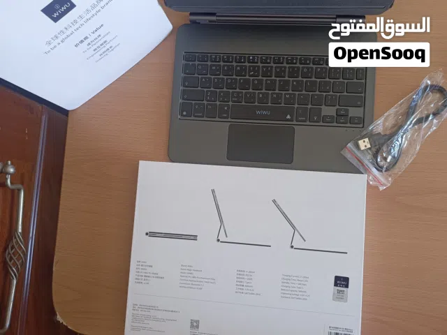 إكسسوارات للهواتف والأجهزة اللوحية مستعملة بحالة ممتازة استعمال شهر واحد فقط