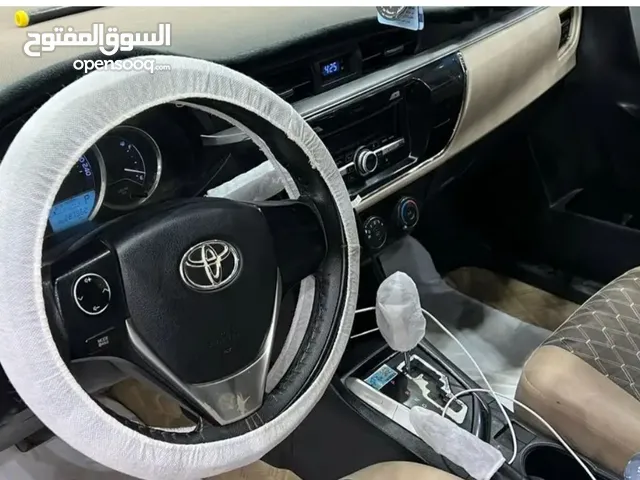 تويوتا كورولا 2015