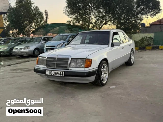 مرسيدس بطه 1985 فحص ولاجيد لون ابيض لؤلؤي اوبل استرا مديل 2000 لون اسود بسعر مغري قابل للبدل والاقصا