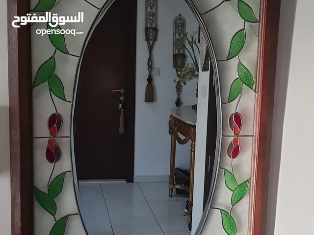لوحات معتقه عدد 2 شغل يدوى مع مرايه بالوسط