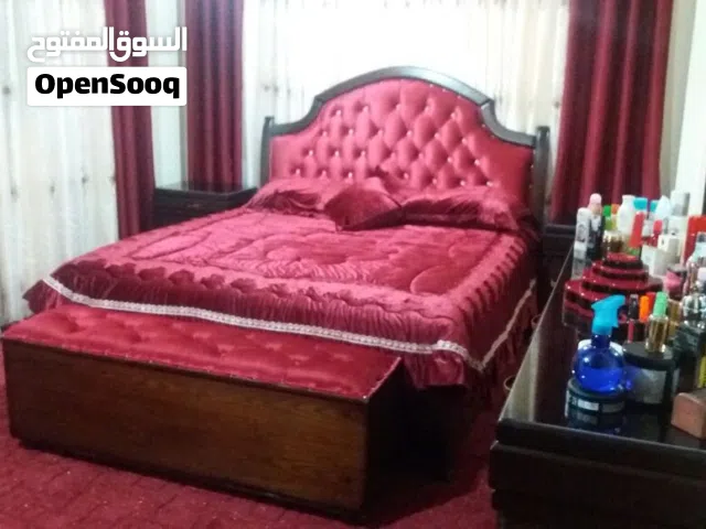 برادي بيج وقطعتين خمري بحالة ممتازة جدا