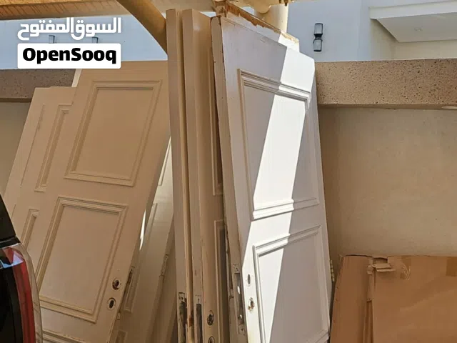 للبيع الباب الواحد ب ريال