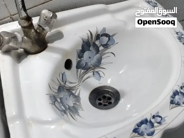 مغسله تعليق صغيرة