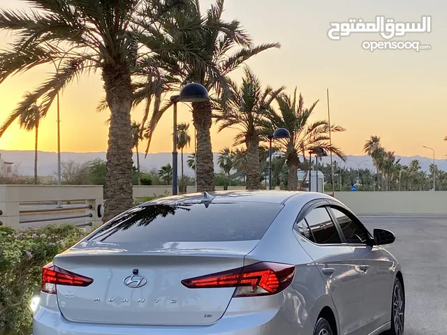 هيونداي أفانتيAD 2019 —الشكل الجديد (وارد كوريا)