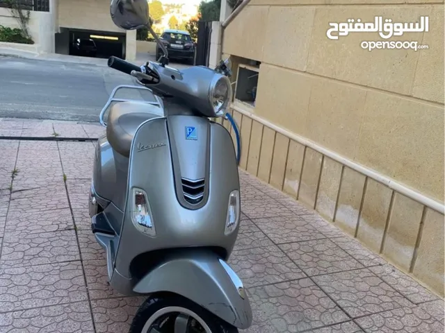 Vespa VXL 2022 in Amman